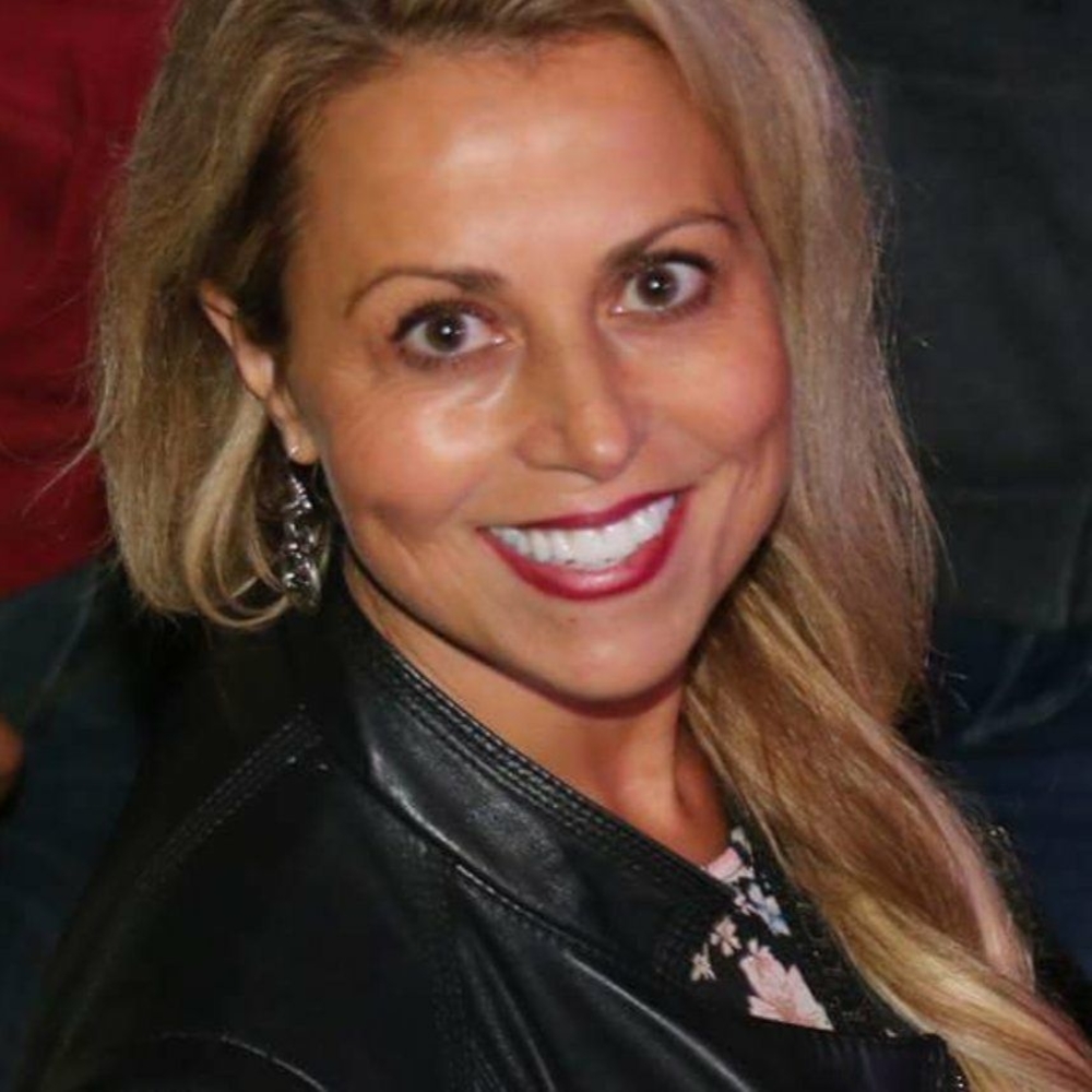 Meet your Posher, Dina